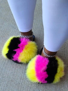 Yellow/Pink/Blk Fur Slides For Women Fluffy Hot Sale Summer Amazing Furry Sandals Non-slip Fluffy Plush Shoes Brand Luxury Slides Fur Slippers
